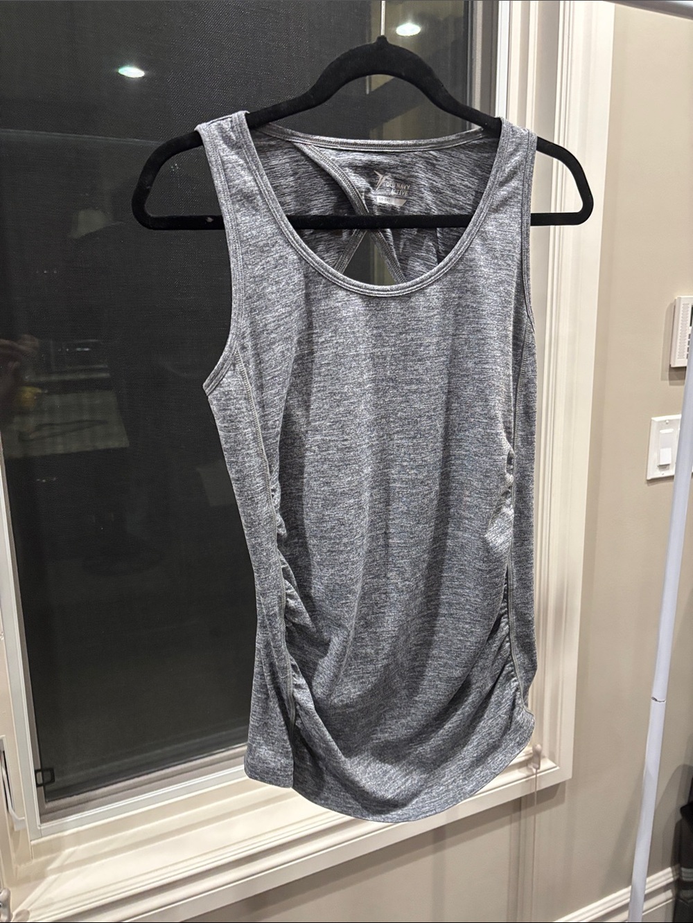 Old Navy Active maternity Gray Sleeveless Tank
